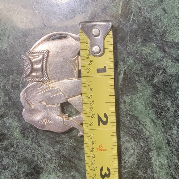 Vintage Metal Elephant Brooch - Picture 3 of 3